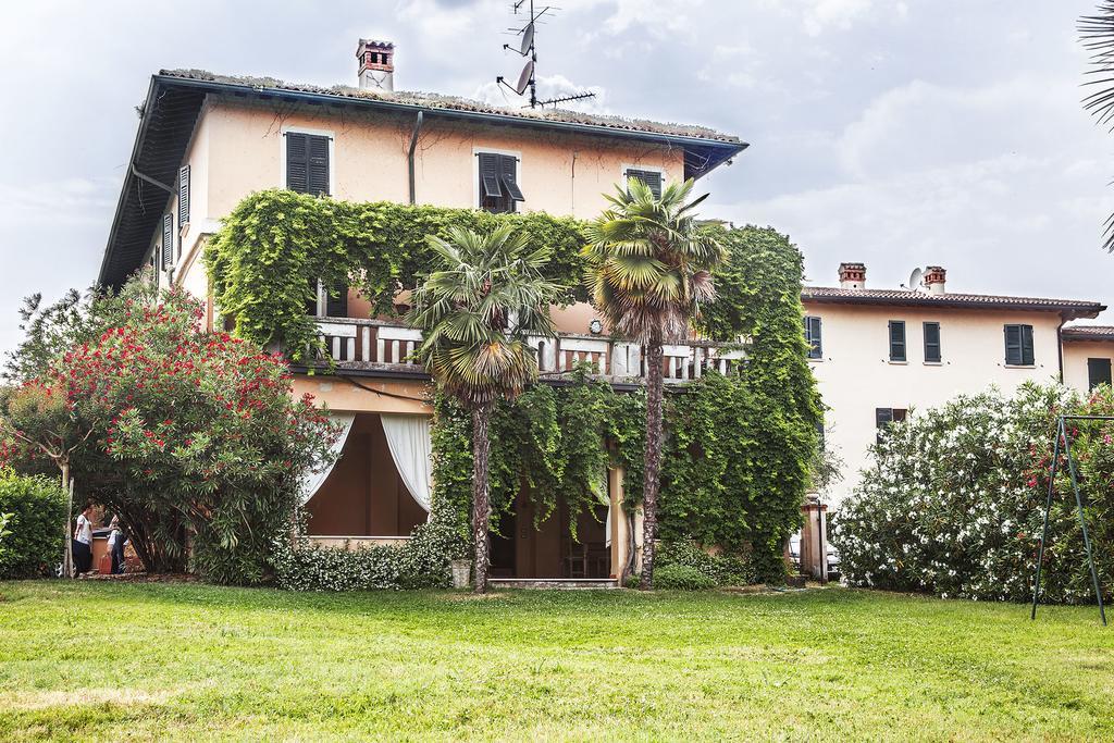 La Villa Del Lago San Felice del Benaco Luaran gambar